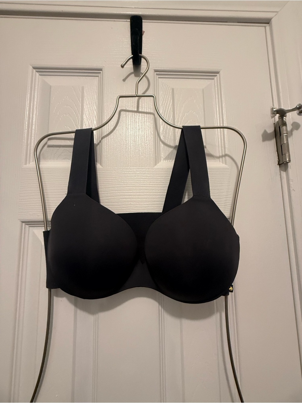 Victorias Secret Wireless Smooth-Cup Bra - Hookless 36C Push Up